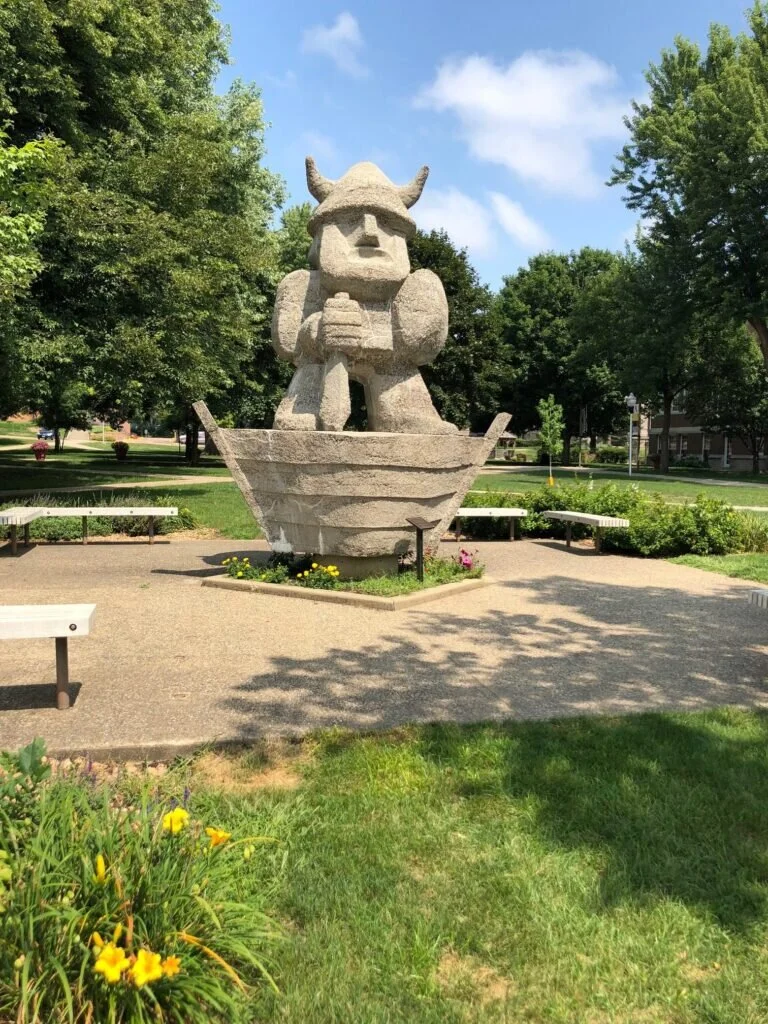2026/08/AUviking.jpeg